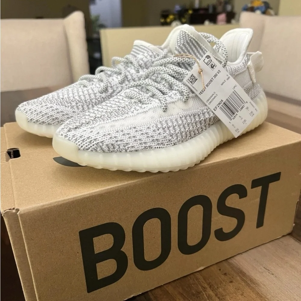 Yeezy Boost 350 V2 Kids Sneakers - Gray and Cream - Picture 4 of 4